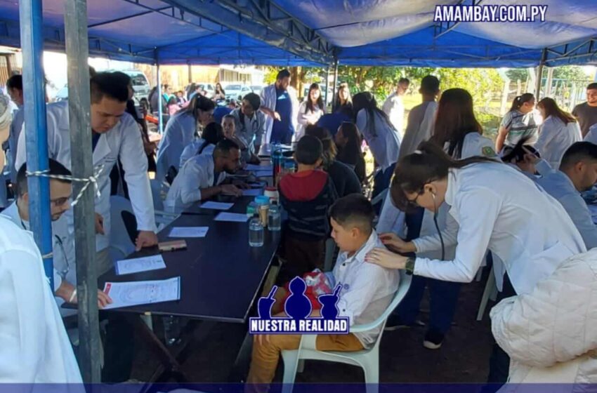  Masiva concurrencia en jornada de acción social de la UCP en la fracción Reyes Católicos